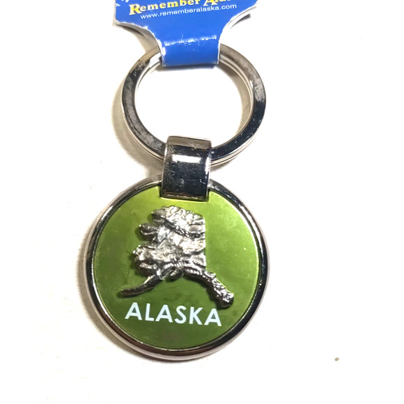 Remember Alaska Souvenir Keychain Silver Green Tone - Picture 2 of 6